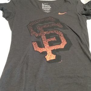 Nike Medium Slim Fit San Francisco Giants T-Shirt. Gray/Orange.